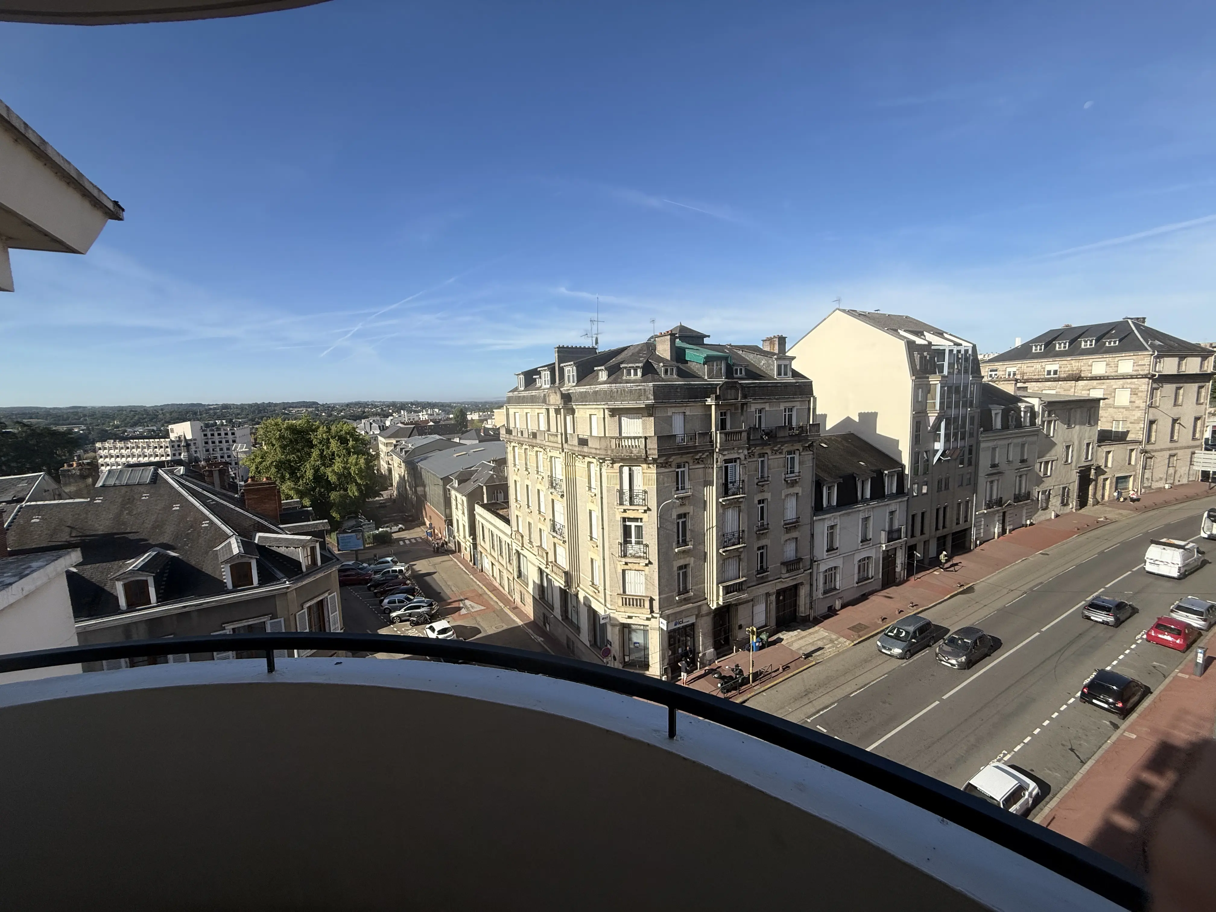 Blacon de l'appartement avec vue sur les toits de Limoges